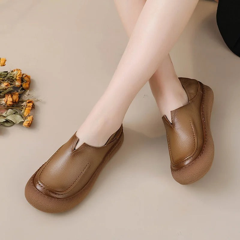 V-cut cowhide leather flats – concise slip-on, orthopedic, soft, for mother, driving moccasins